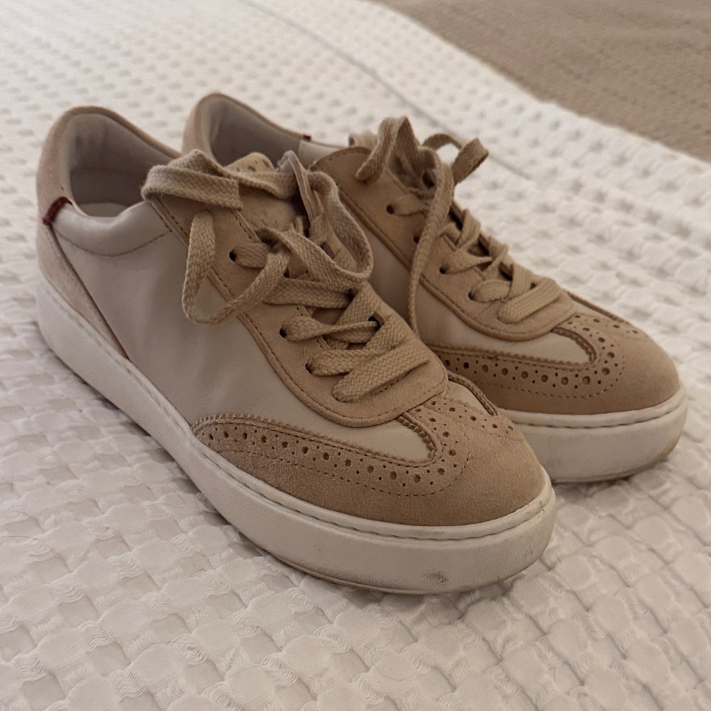 Johnston & Murphy Women's Beige and Off-White Sneakers